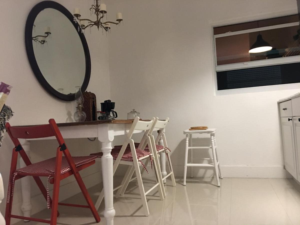 Private Studio Blocks From Coconut Grove ميامي المظهر الخارجي الصورة