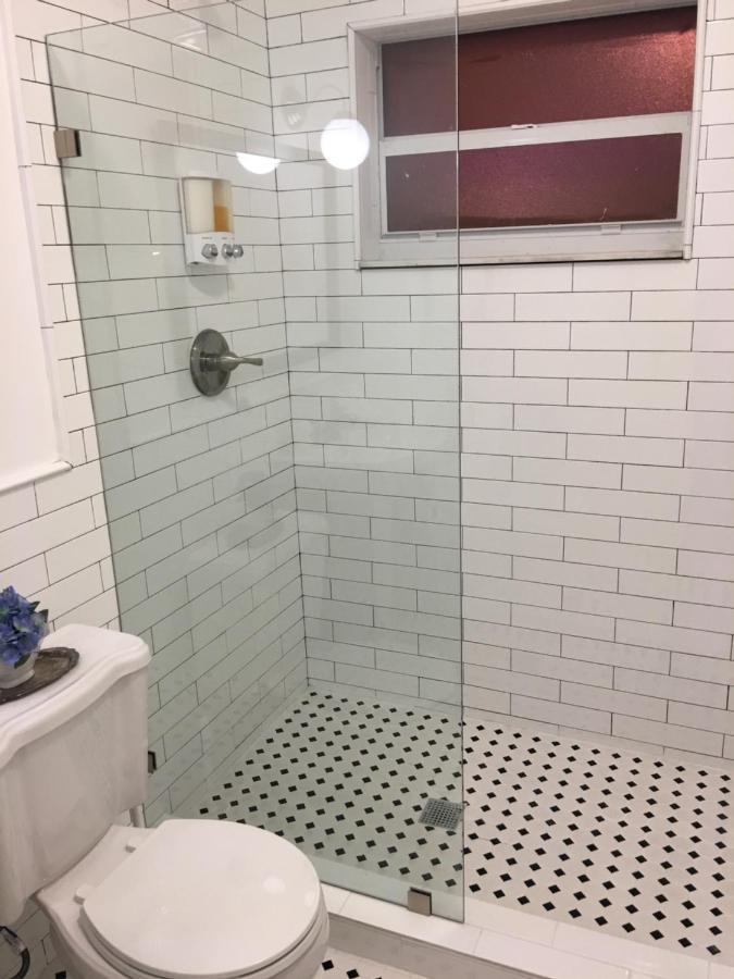 Private Studio Blocks From Coconut Grove ميامي المظهر الخارجي الصورة
