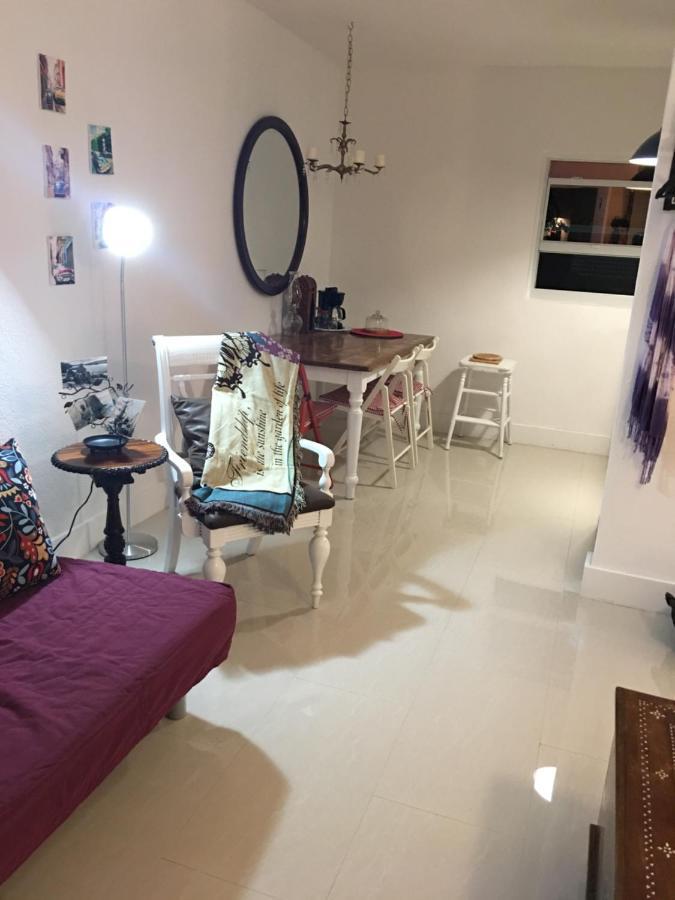 Private Studio Blocks From Coconut Grove ميامي المظهر الخارجي الصورة