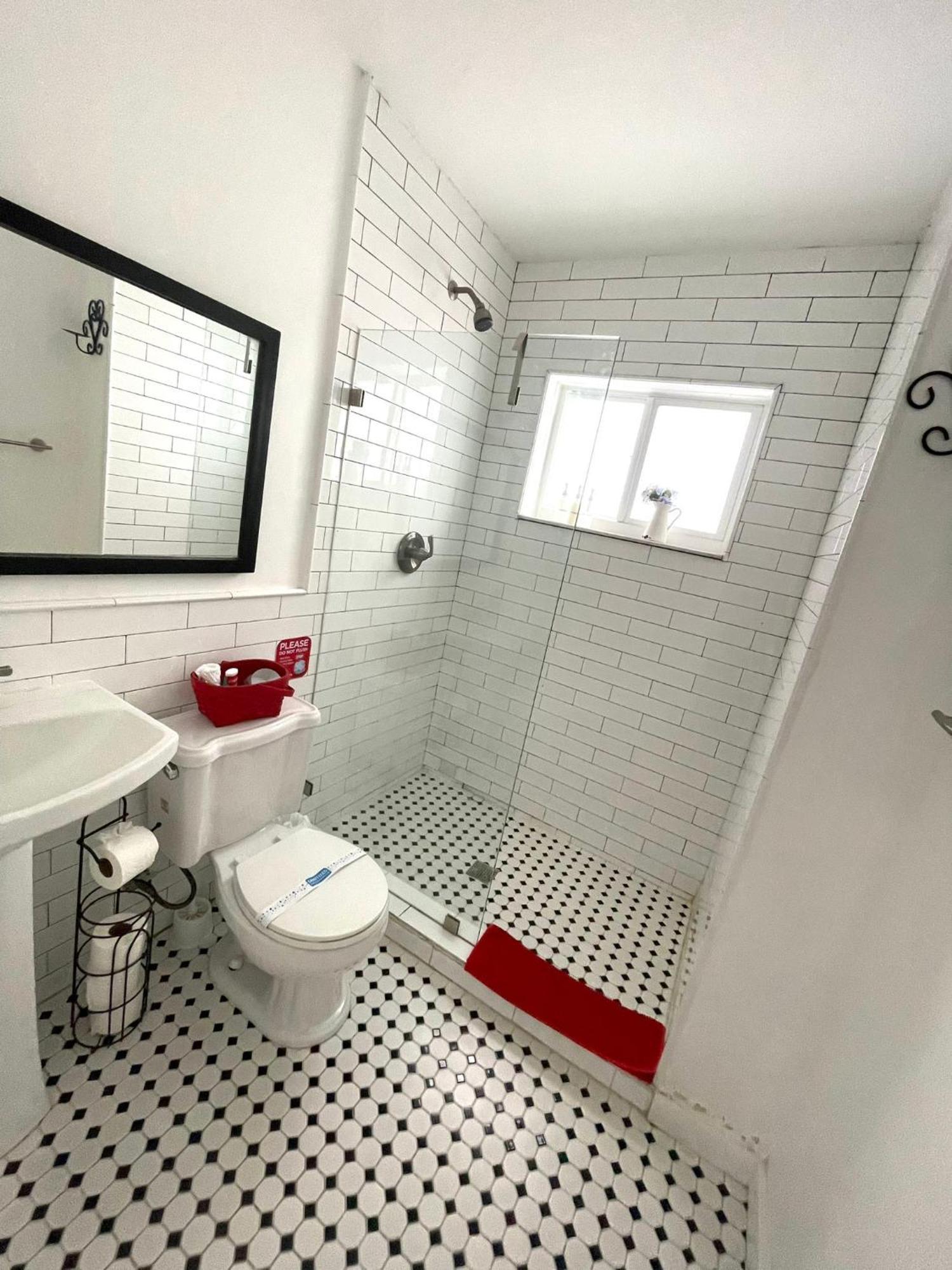 Private Studio Blocks From Coconut Grove ميامي المظهر الخارجي الصورة