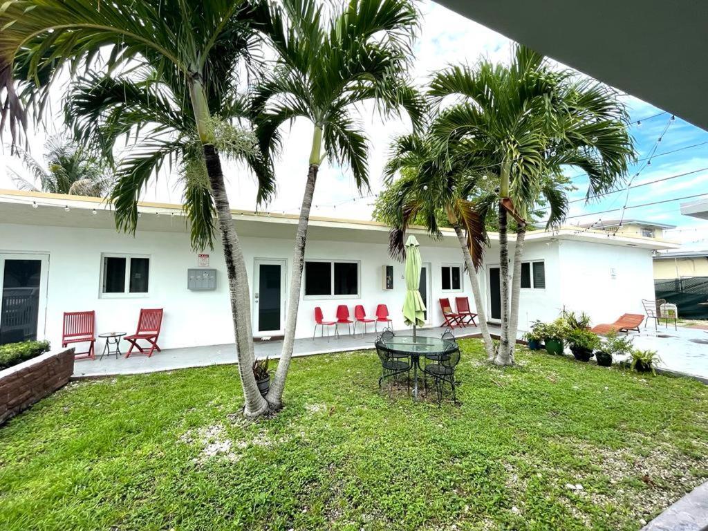 Private Studio Blocks From Coconut Grove ميامي المظهر الخارجي الصورة