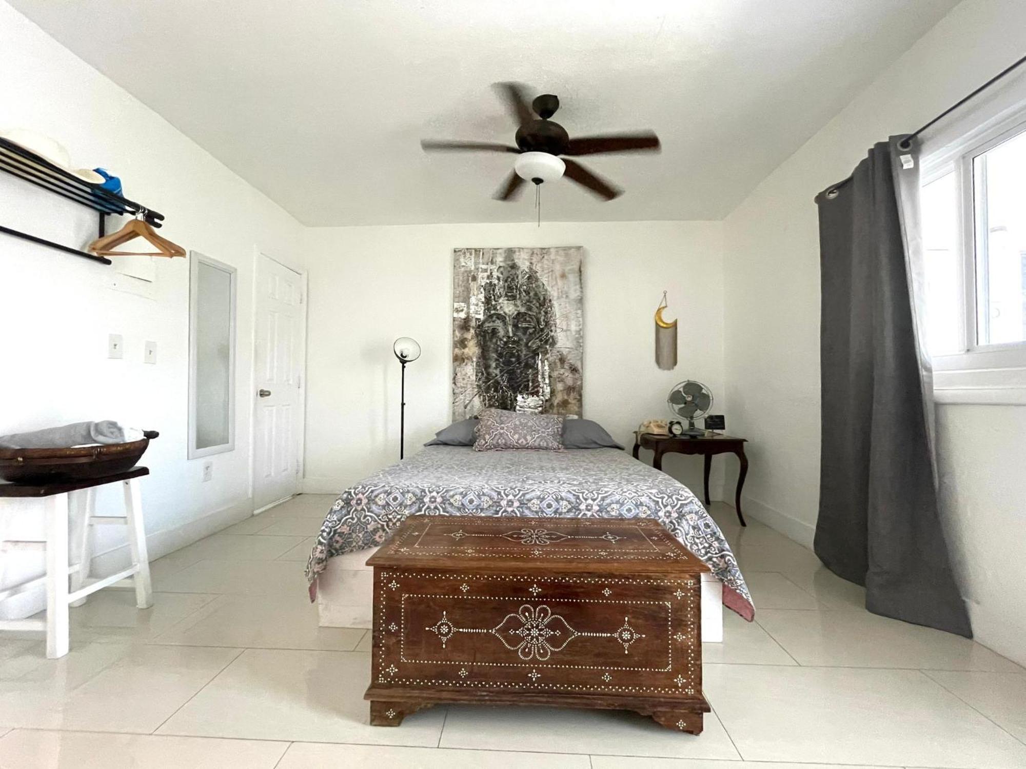 Private Studio Blocks From Coconut Grove ميامي المظهر الخارجي الصورة